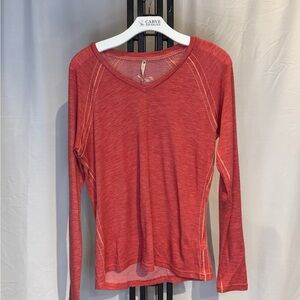 Kuhl Women's Long Sleeve Tee in‎ Deep Red